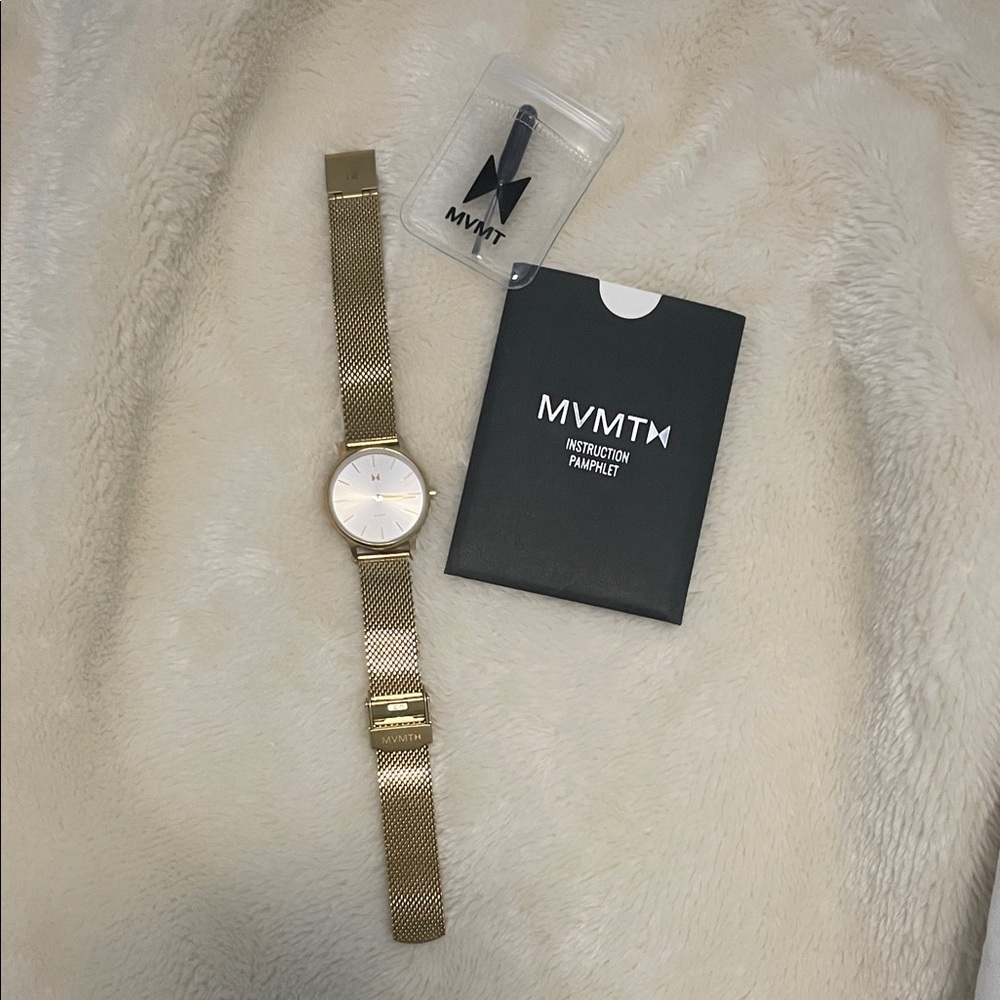 MVMT Women’s Gold Mesh Strap Watch - Avenue